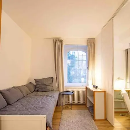 Apartment Ground Floor In In Charlottenburg Garden View *