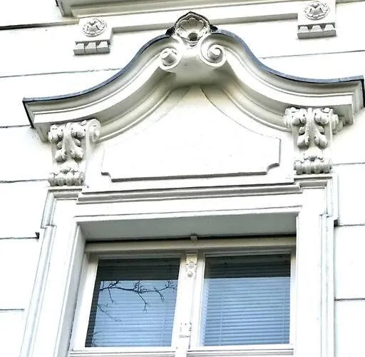 Ground Floor In In Charlottenburg Garden View ברלין