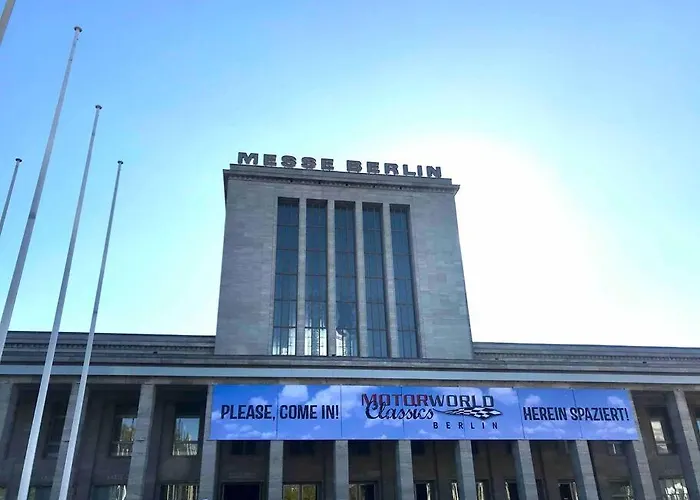 Ground Floor In In Charlottenburg Garden View דירה ברלין