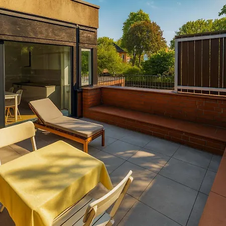 Ground Floor In In Charlottenburg Garden View * Berlim