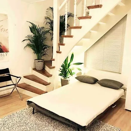 Ground Floor In In Charlottenburg Garden View